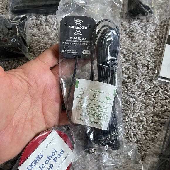 Sirius XM Onyx EZ Radio Vehicle Kit New Open Box - Picture 11 of 16